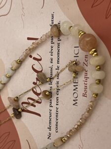 Collier Pierre de Soleil – Rayons Solaires photo review