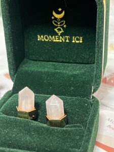 Boucles d’oreilles Quartz Rose – Point de Lumière, Argent Plaqué Or 10K photo review