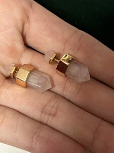 Boucles d’oreilles Quartz Rose – Point de Lumière, Argent Plaqué Or 10K photo review