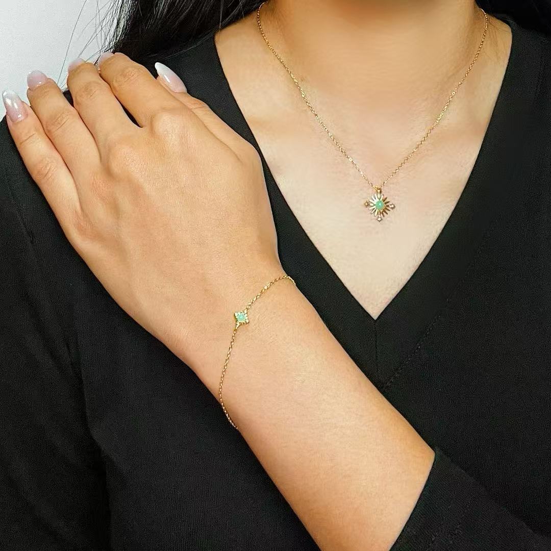 Collier Amazonite – Croix Étoilée, Argent Plaqué Or