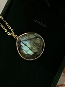 Collier Labradorite – Magie Nocturne photo review