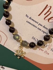 Bracelet Grenat et Labradorite – Charme Hivernal photo review