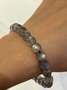 Click to view full screen Bracelet Labradorite – Lueur Intérieure photo review