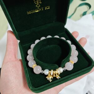 Bracelet Quartz Rose et Perle – Charme de Vénus photo review
