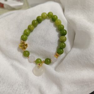 Bracelet Tourmaline Verte et Jade – Trèfle Porte-Chance photo review