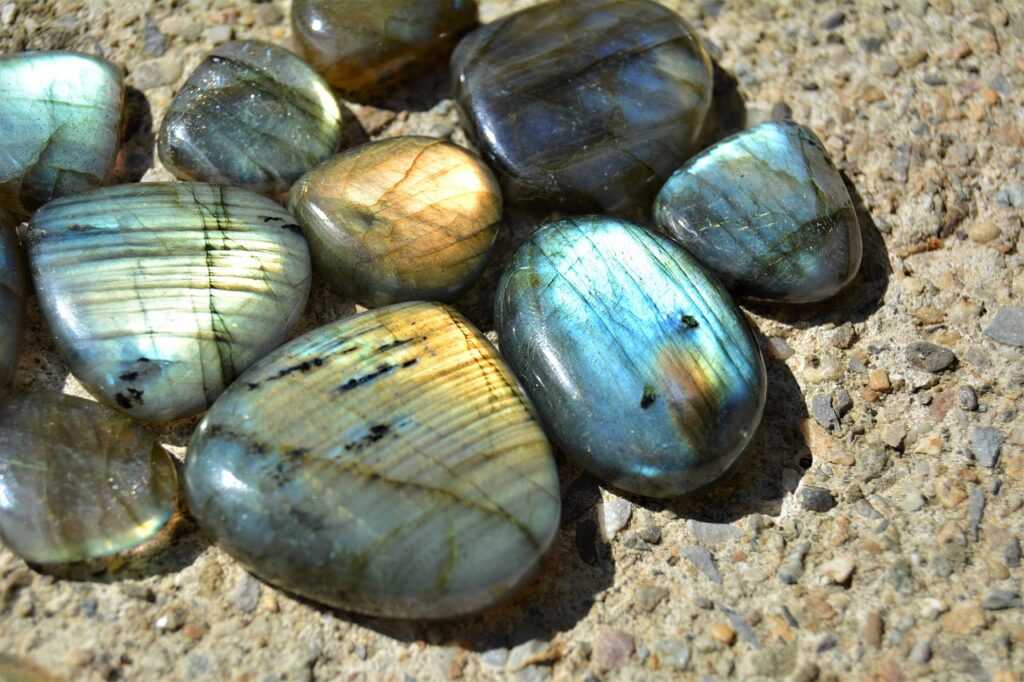Pierre labradorite