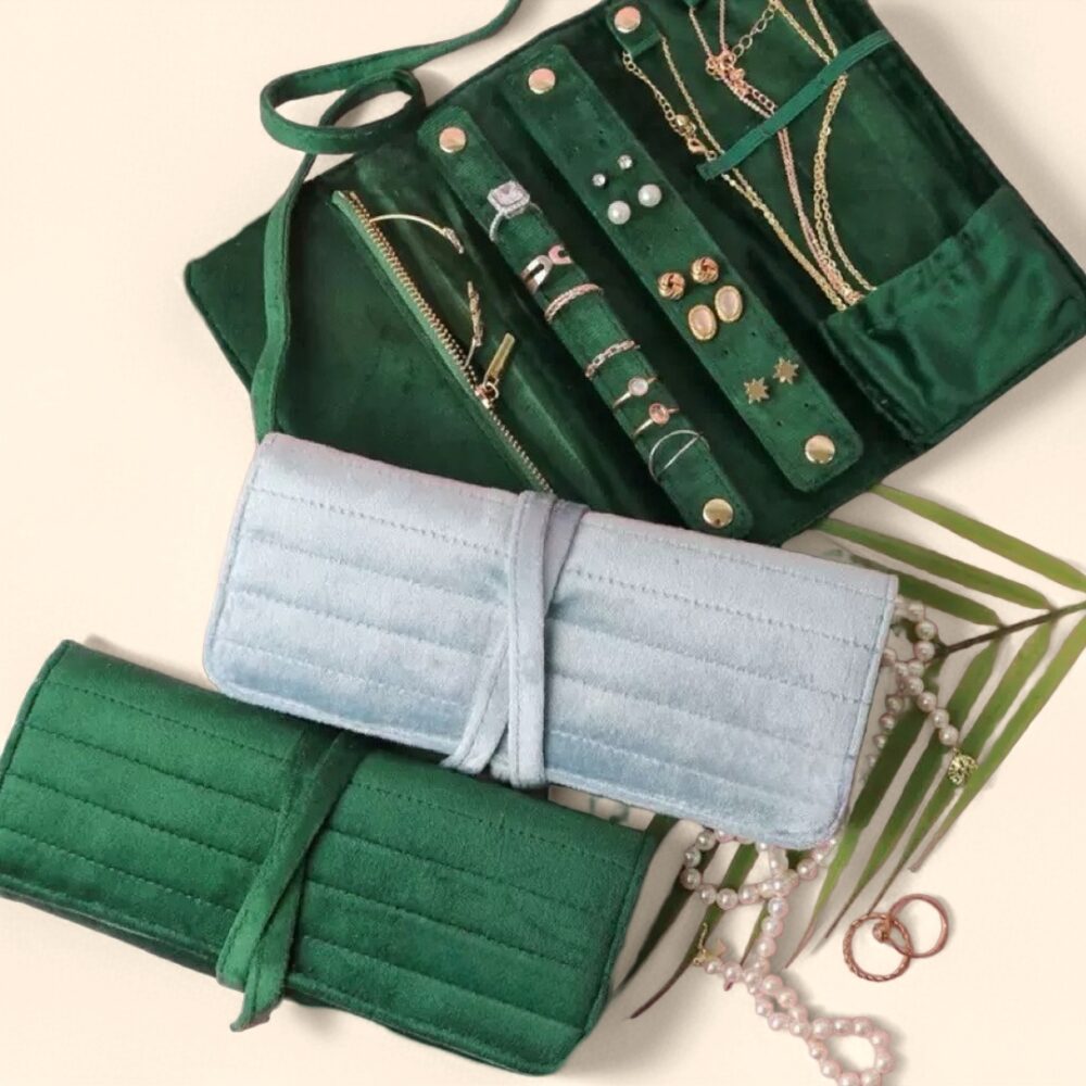 Pochette à Bijoux en Velours – Étui de Voyage