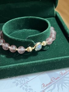 Bracelet Quartz Fraise et Labradorite – Harmonie Lumineuse photo review