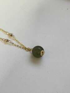 Collier Jade Néphrite – Épure Radieuse photo review