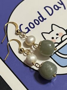 Boucles d’Oreilles Jade Néphrite et Perle – Équilibre Naturel photo review
