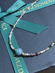 Collier Jadéite et Tourmaline – Bonheur Arc-en-ciel photo review