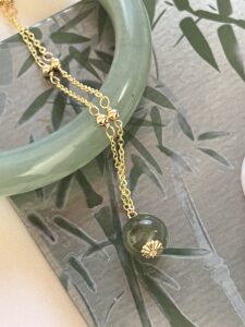 Collier Jade Néphrite – Épure Radieuse photo review