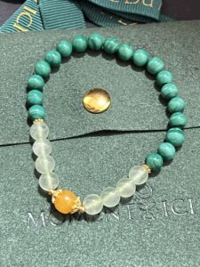 Bracelet Malachite, Préhnite et Ambre – Harmonie des Énergies photo review