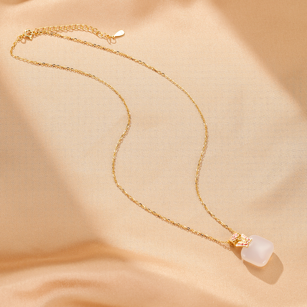 Collier Jade – Douce Éclosion, Argent Plaqué Or