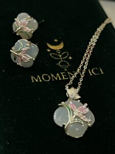 Boucles d’oreilles Jade – Lumière Botanique, Argent Plaqué Or photo review