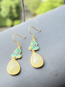 Boucles d'Oreilles Jade – Goutte de Chance, Argent Plaqué Or photo review