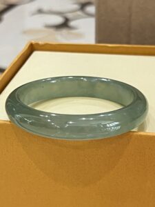 Bracelet Jonc Jade – Vert d’Eau photo review