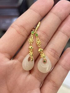 Boucles d’Oreilles Pendantes Jade – Gloire Impériale, Argent Plaqué Or photo review