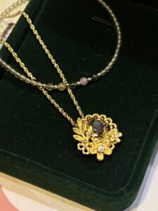 Collier Citrine – Couronne Fleurie, Argent Plaqué Or photo review