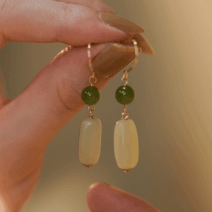 Boucles d’Oreilles Pendantes Jade – Harmonie Bicolore photo review