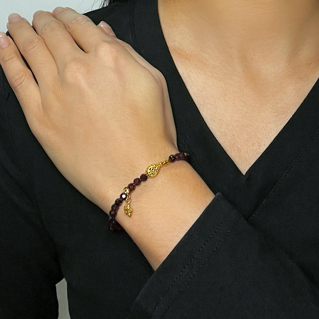 Bracelet Grenat – Fleur d’Âme, Argent Plaqué Or