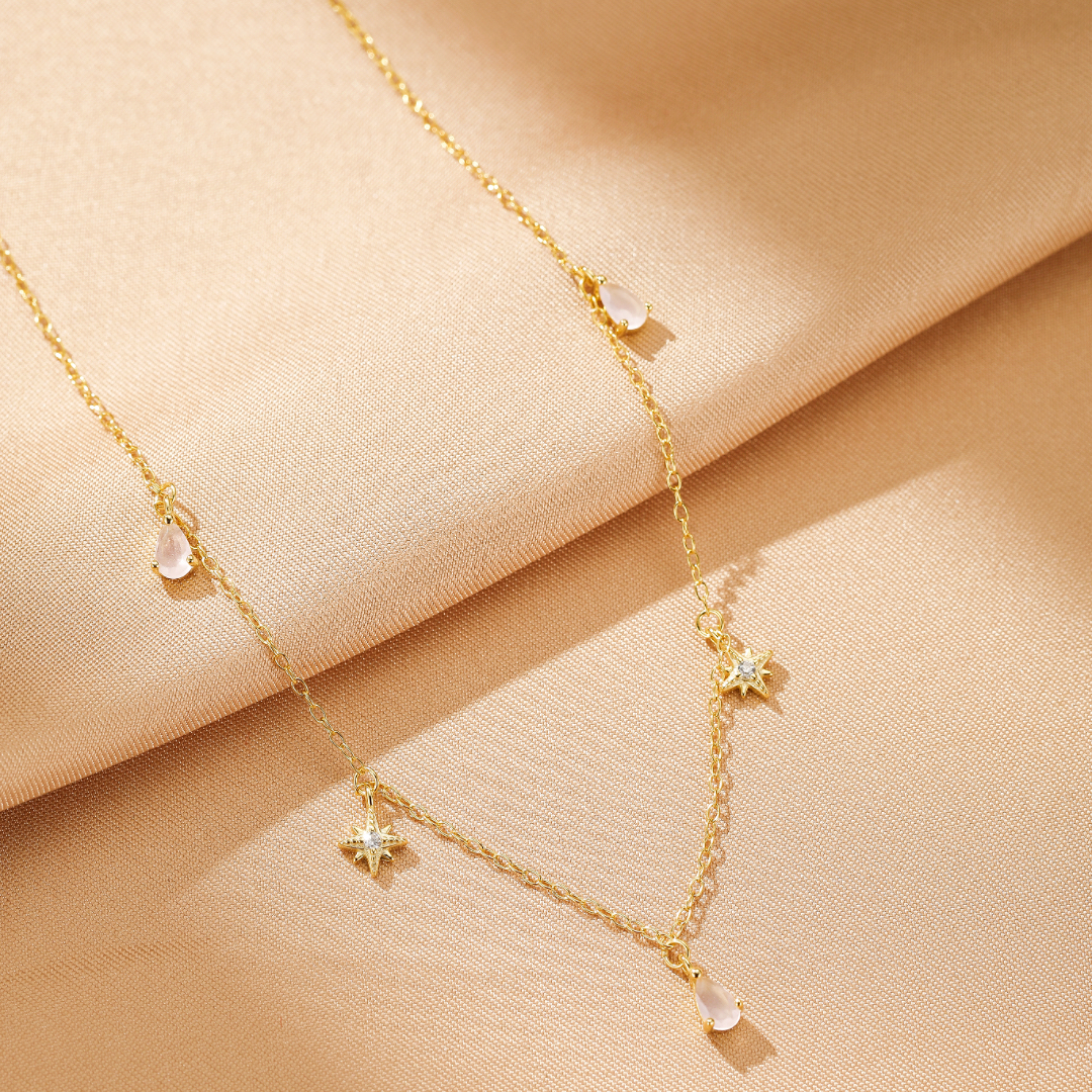 Collier Quartz Rose – Douceur Stellaire, Argent Plaqué Or