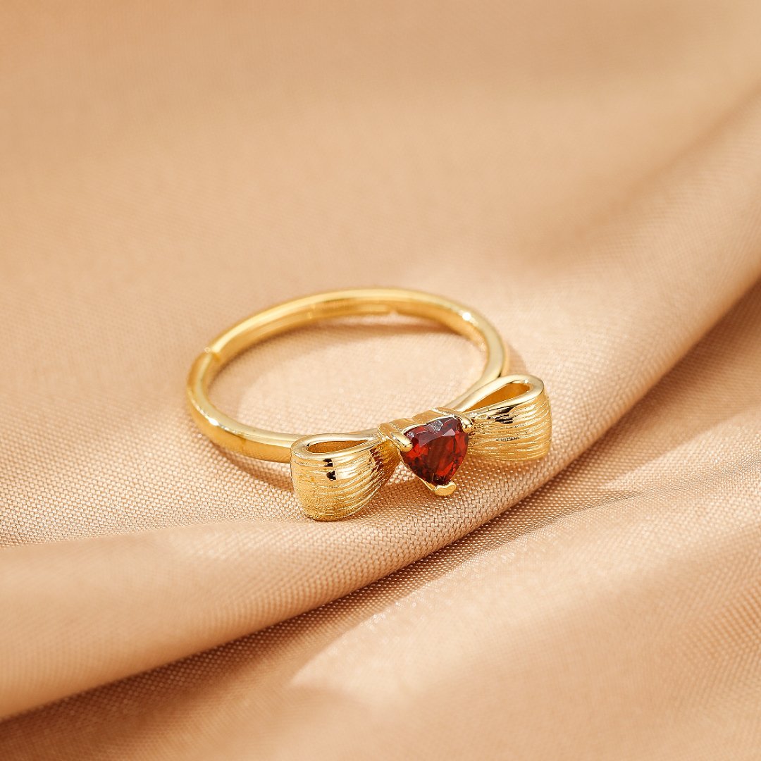 Bague Grenat – Nœud Précieux, Argent Plaqué Or