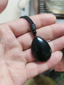 Collier Obsidienne – Mystère Protecteur photo review