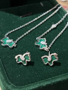 Boucles d'Oreilles Malachite Cheval – Élégance Libre, Argent photo review