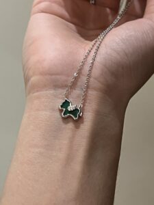 Collier Malachite Cheval – Élégance Libre, Argent photo review