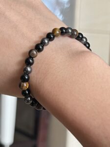 Bracelet Œil de Tigre et Hématite – Force Intérieure photo review