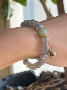 Bracelet Jade et Labradorite Cheval/Coq – Protection Céleste photo review