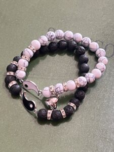 Bracelet Pierre de Lave et Howlite Couple – Yin et Yang photo review