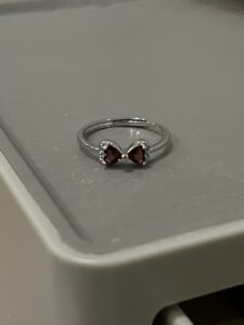 Bague Grenat – Nœud Éclatant, Argent photo review