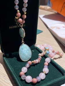Collier Sautoir Amazonite et Quartz Rose – Harmonie Bohème photo review