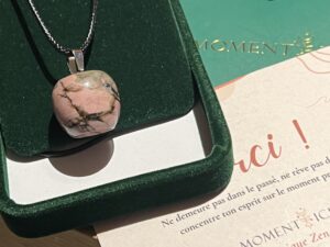 Collier Rhodonite – Force du Cœur photo review