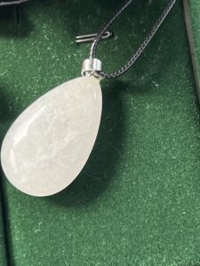 Collier Cristal de Roche – Clarté Intérieure photo review