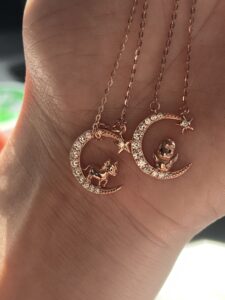 Collier Cheval/Coq Lune – Lune Animale, Argent Plaqué Or Rose photo review
