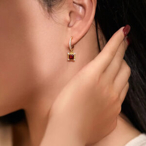 Boucles d’oreilles Grenat – Carré Royal, Argent Plaqué Or photo review