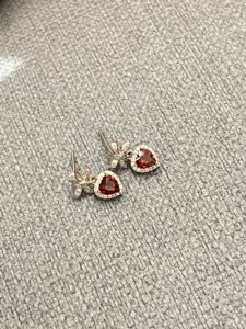 Boucles d’oreilles Grenat – Nœud d’Amour, Argent photo review