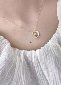 Collier Jade Néphrite Cheval/Coq – Lune Porte-Bonheur, Argent Plaqué Or photo review