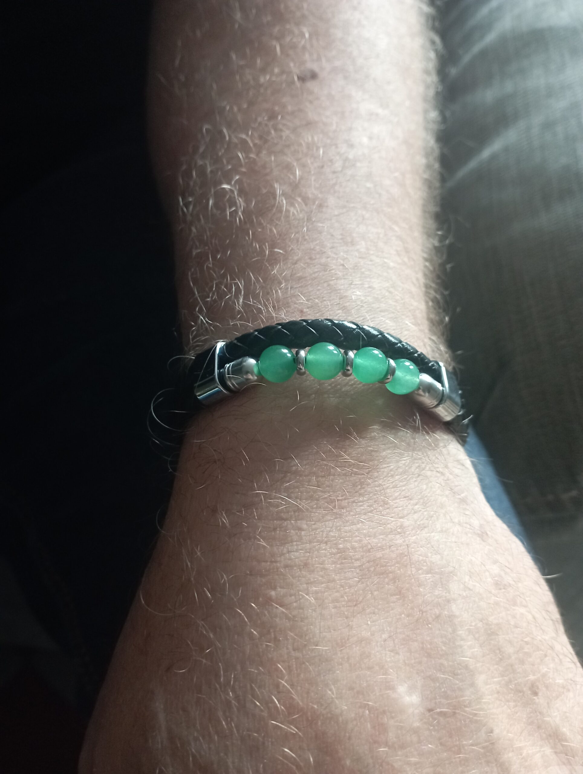 Bracelet Homme en Cuir et Jade – Puissance photo review