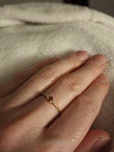 Click to view full screen Bague Grenat – Éclat Grenatique, Argent Plaqué Or photo review