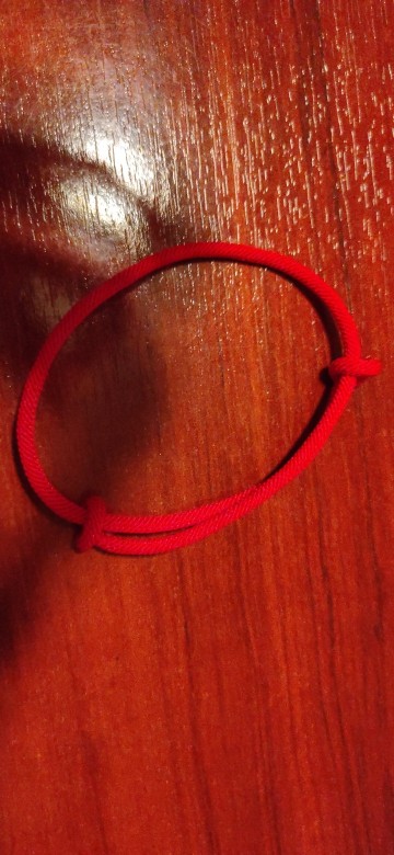 Bracelet Minimaliste "Force" en Fil Rouge photo review